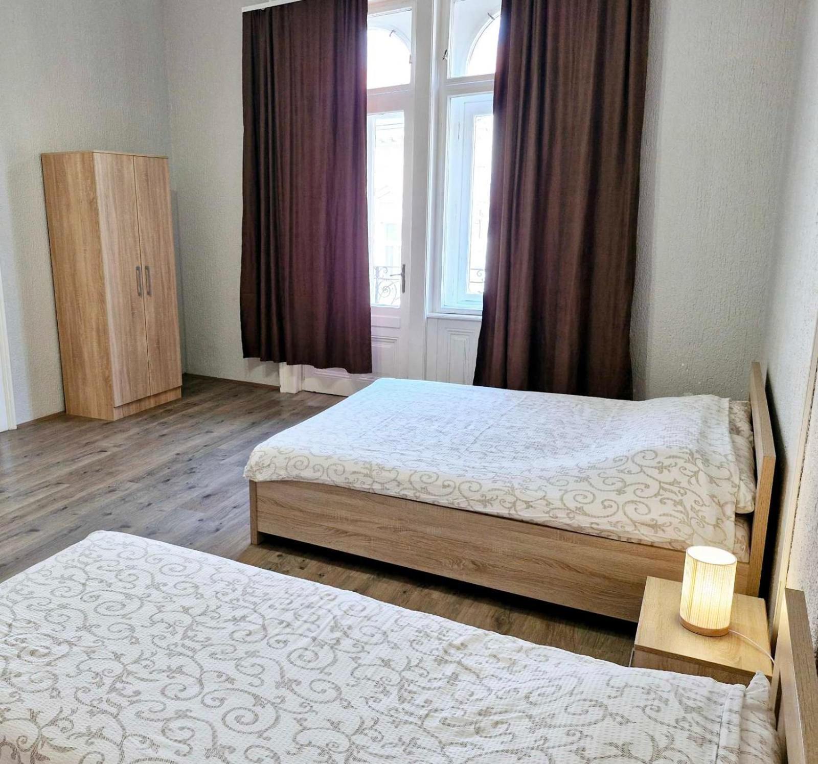 Hostel Centar Lux 2 Zrenjanin Exterior foto