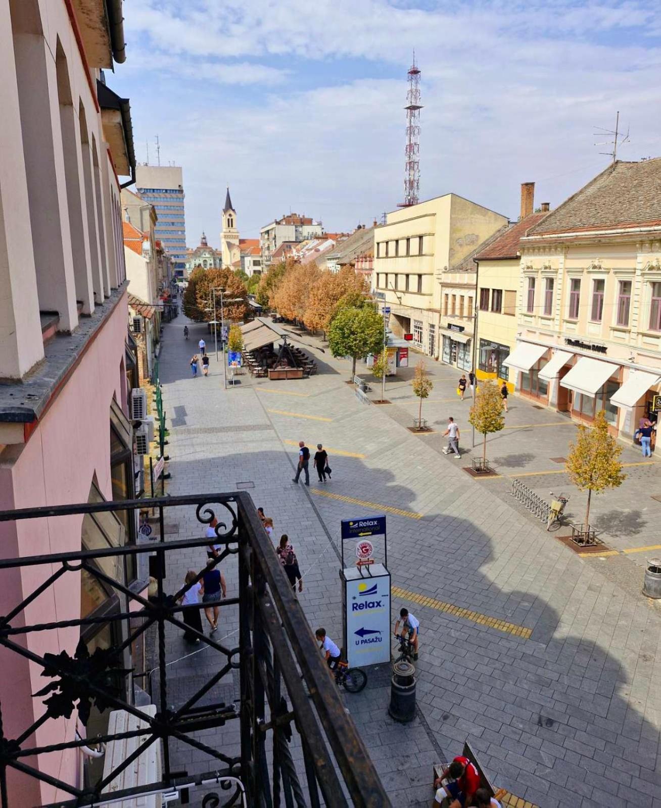 Hostel Centar Lux 2 Zrenjanin Exterior foto